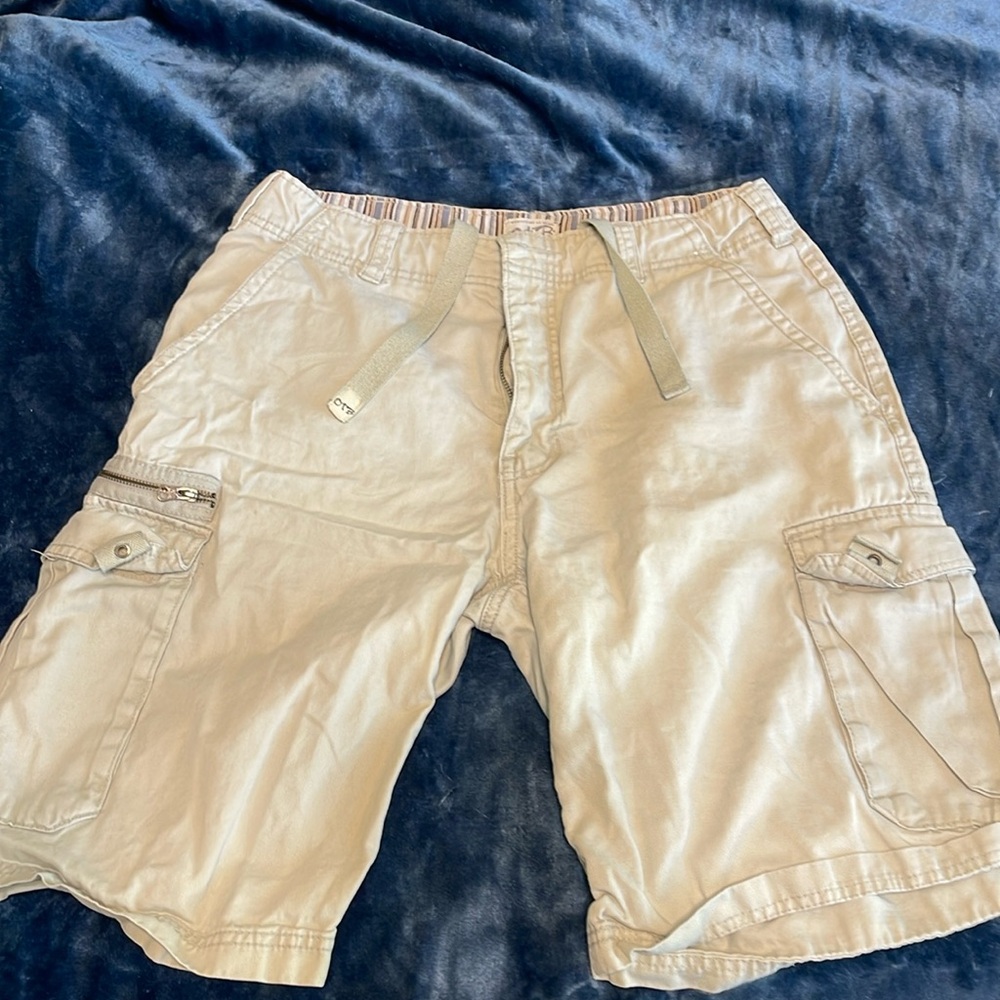 Men’s cargo shorts